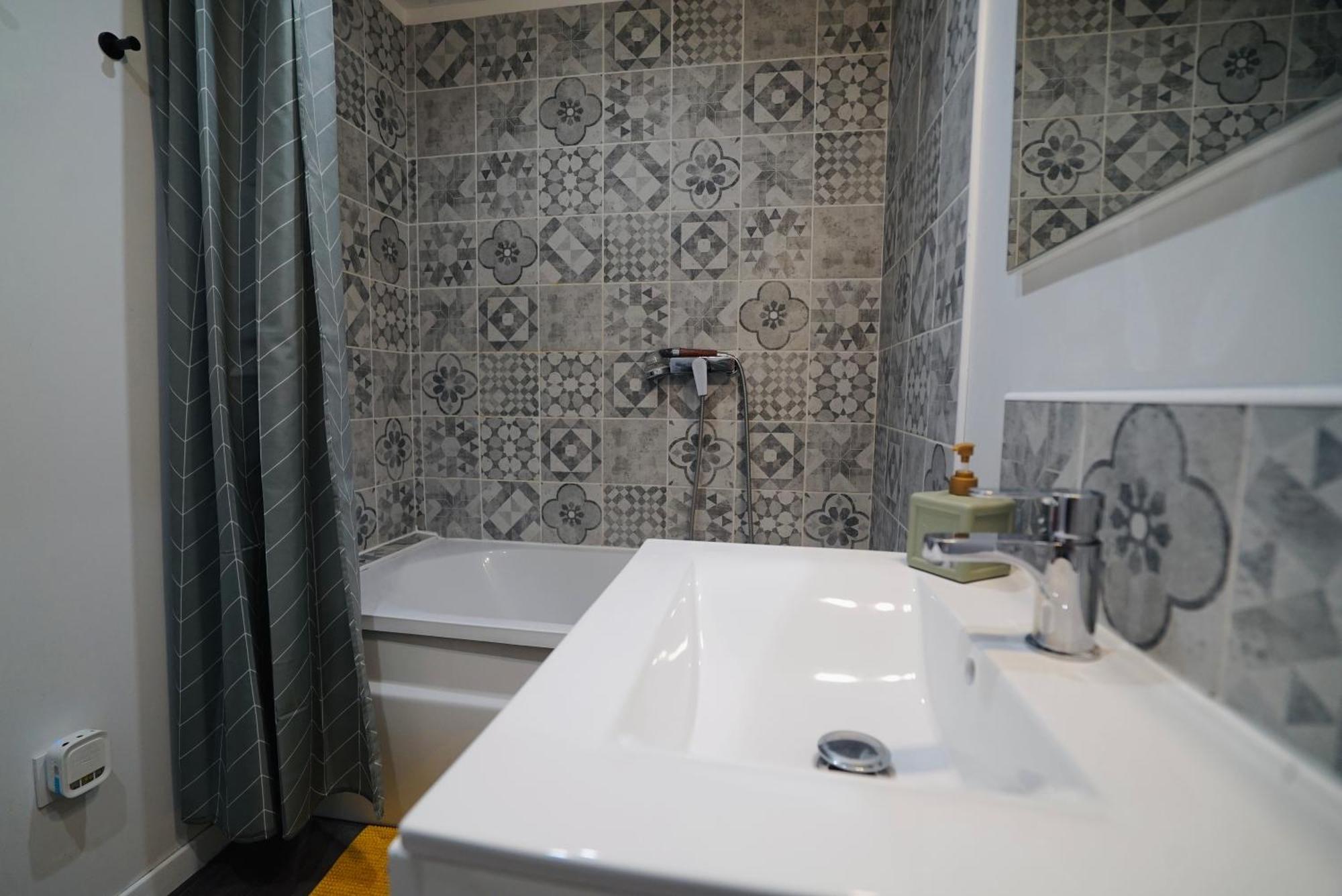 Castelnau-de-Guers Studio Independant A 20Min Des Plages מראה חיצוני תמונה