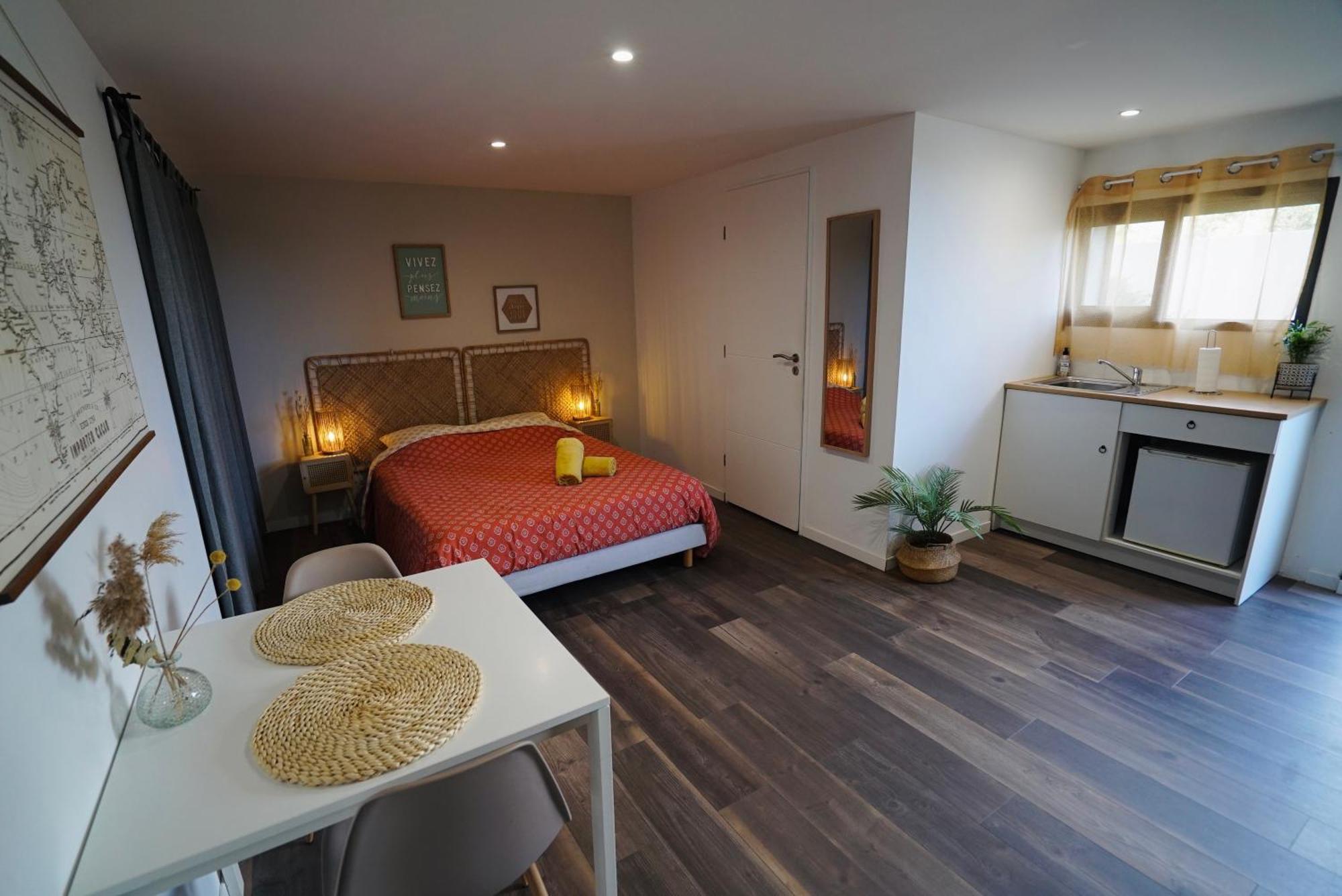 Castelnau-de-Guers Studio Independant A 20Min Des Plages מראה חיצוני תמונה